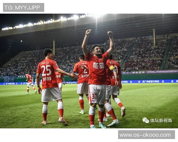 华夏幸福迎战重庆斯威争夺中超积分榜关键战役的胜利与荣耀